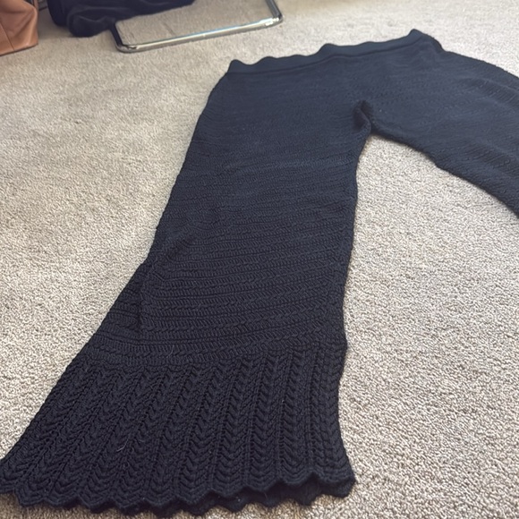 Abercrombie & Fitch crocheted pants. Elastic wait size xl - Picture 2 of 4
